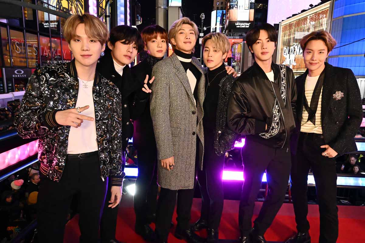 BTS telah mengumumkan akan merilis album barunya di bulan Februari.